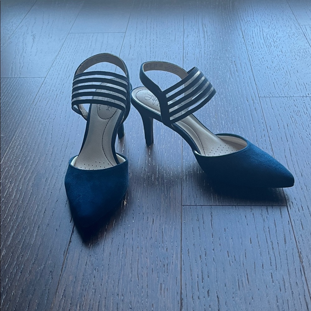 Elegant Navy Blue Heels